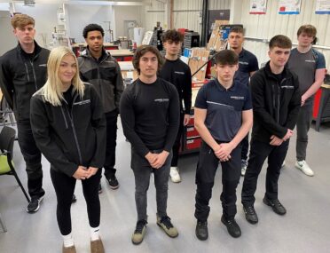 Siemens Gamesa takes on nine more Ron Dearing UTC apprentices cover image